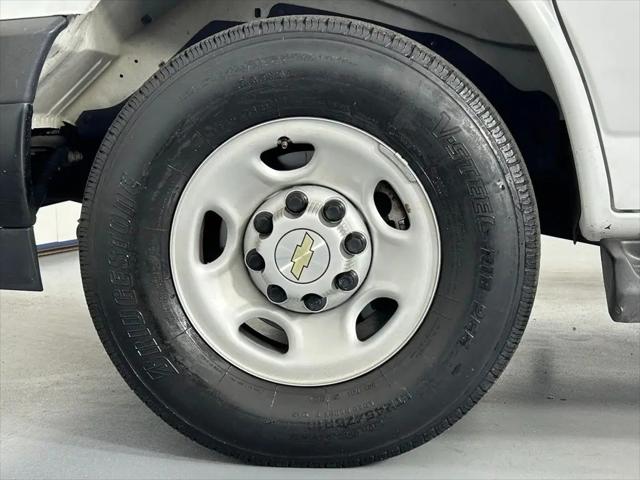 2023 Chevrolet Express Passenger RWD 3500 Extended Wheelbase LS
