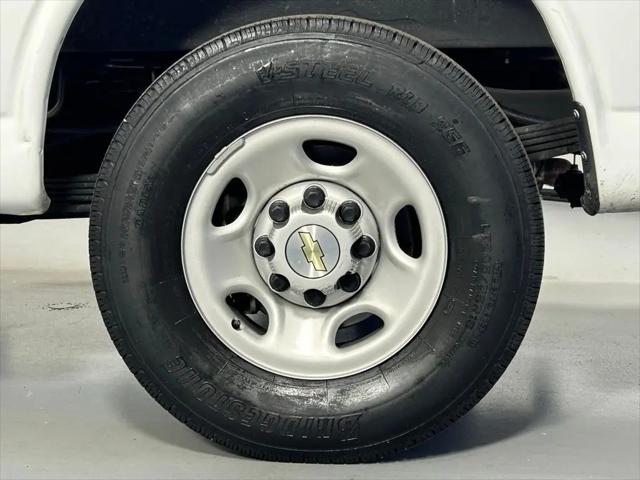 2023 Chevrolet Express Passenger RWD 3500 Extended Wheelbase LS