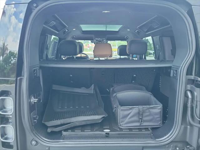 2025 Land Rover Defender 110 P525 V8