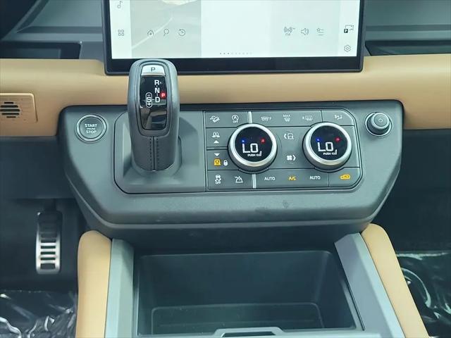 2025 Land Rover Defender 110 P525 V8