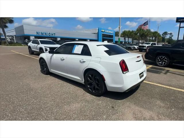 2022 Chrysler 300 S