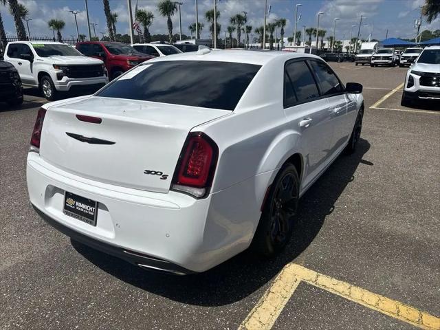 2022 Chrysler 300 S