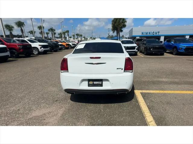 2022 Chrysler 300 S