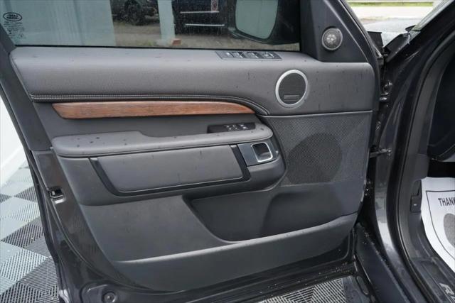 2023 Land Rover Discovery P300 S R-Dynamic