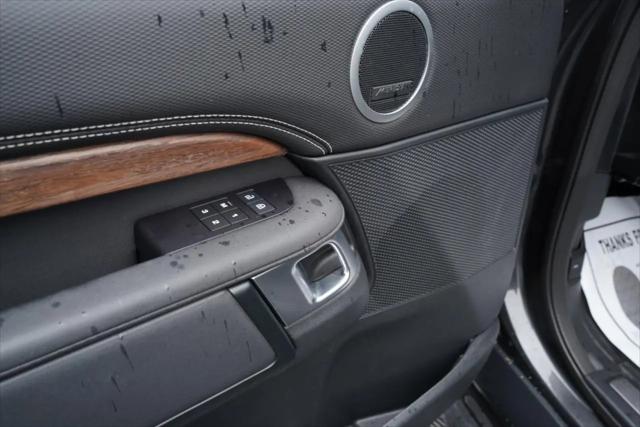 2023 Land Rover Discovery P300 S R-Dynamic