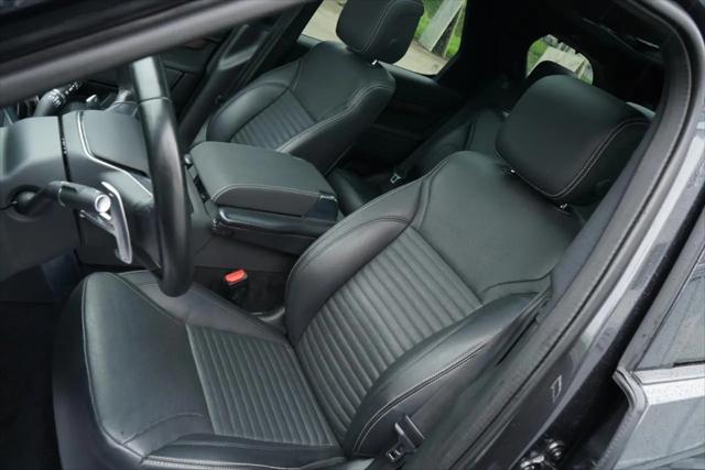 2023 Land Rover Discovery P300 S R-Dynamic