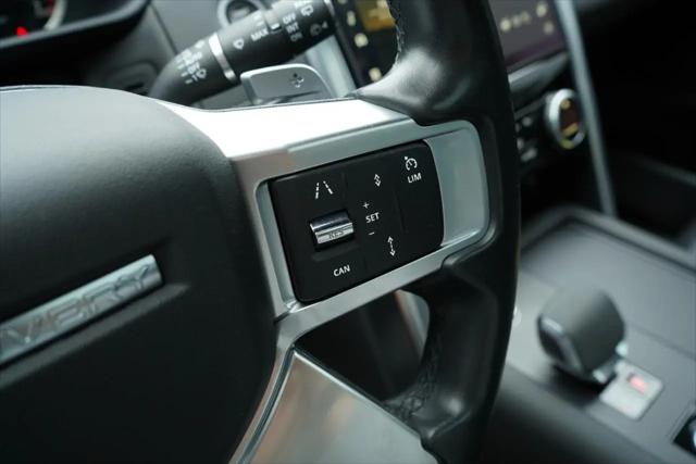 2023 Land Rover Discovery P300 S R-Dynamic