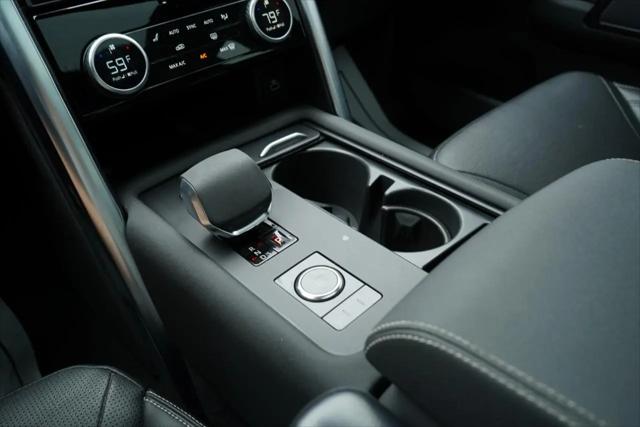 2023 Land Rover Discovery P300 S R-Dynamic