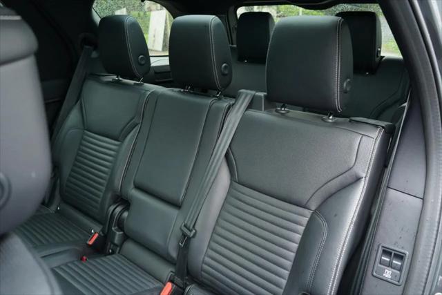 2023 Land Rover Discovery P300 S R-Dynamic