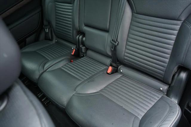 2023 Land Rover Discovery P300 S R-Dynamic