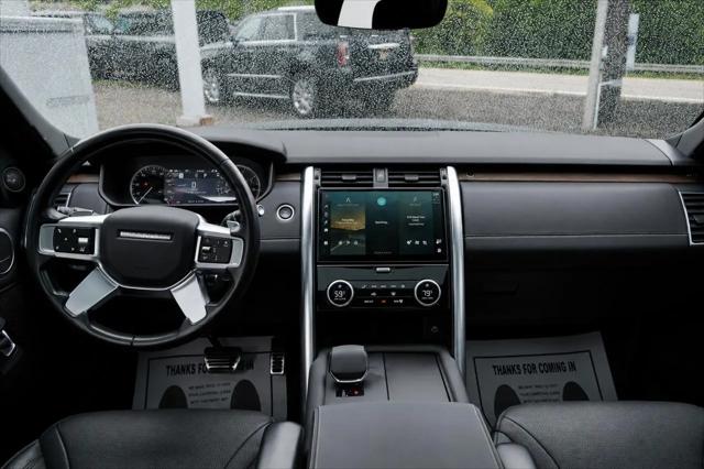 2023 Land Rover Discovery P300 S R-Dynamic