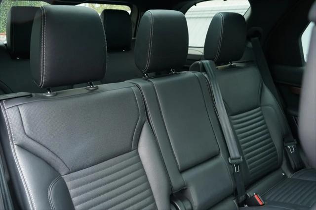 2023 Land Rover Discovery P300 S R-Dynamic