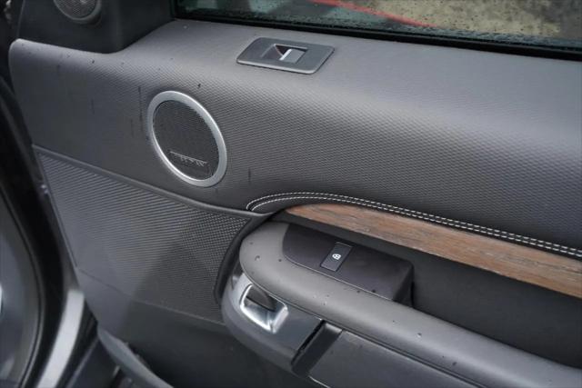 2023 Land Rover Discovery P300 S R-Dynamic