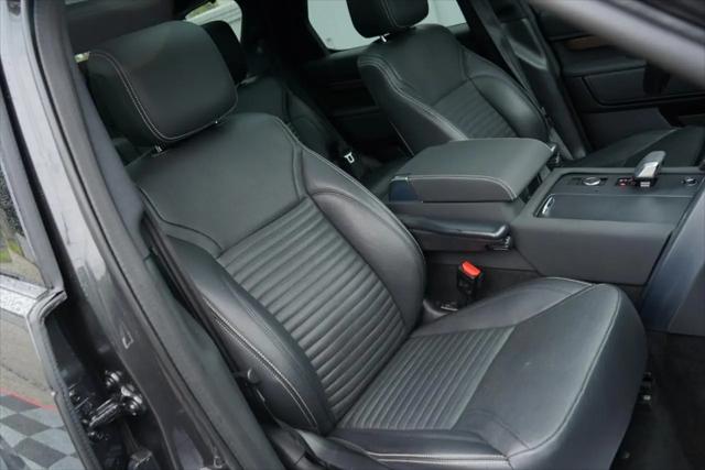 2023 Land Rover Discovery P300 S R-Dynamic