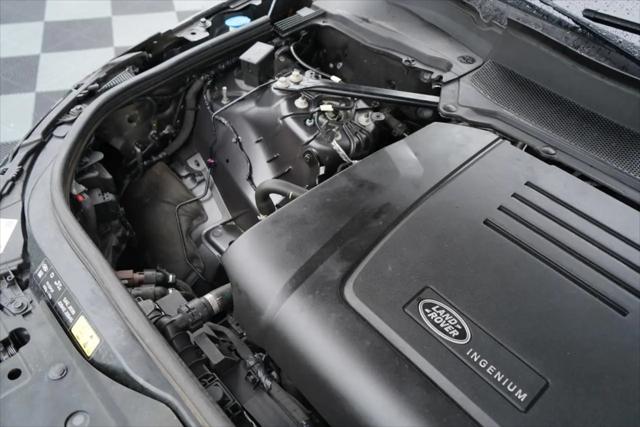 2023 Land Rover Discovery P300 S R-Dynamic