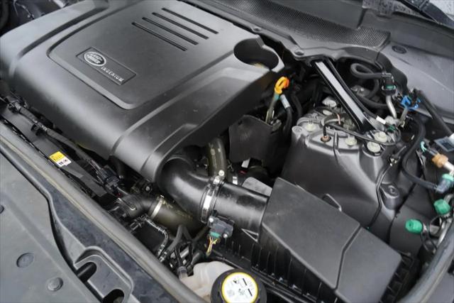 2023 Land Rover Discovery P300 S R-Dynamic