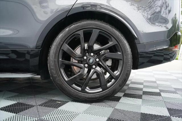 2023 Land Rover Discovery P300 S R-Dynamic