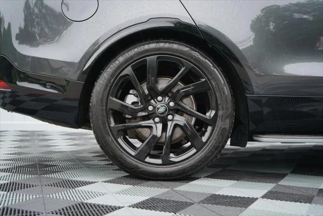 2023 Land Rover Discovery P300 S R-Dynamic