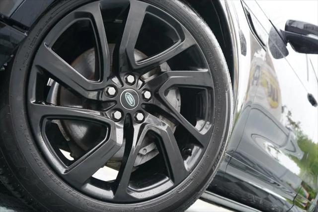 2023 Land Rover Discovery P300 S R-Dynamic