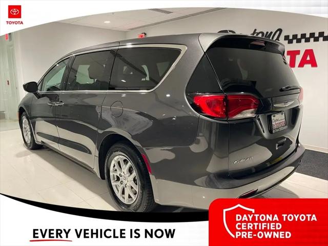 2023 Chrysler Voyager LX