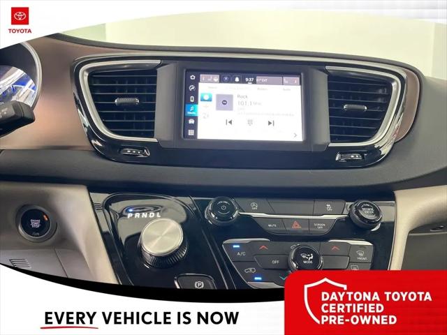 2023 Chrysler Voyager LX