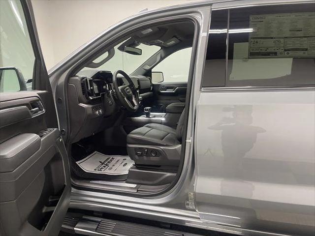 2026 GMC Sierra 1500 Crew Cab, Short Bed, SLT, 4WD