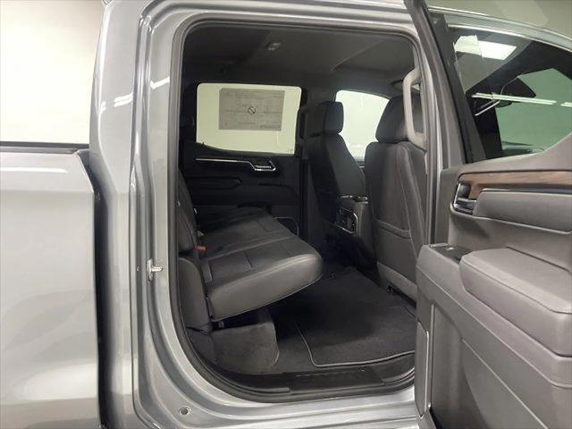 2026 GMC Sierra 1500 Crew Cab, Short Bed, SLT, 4WD