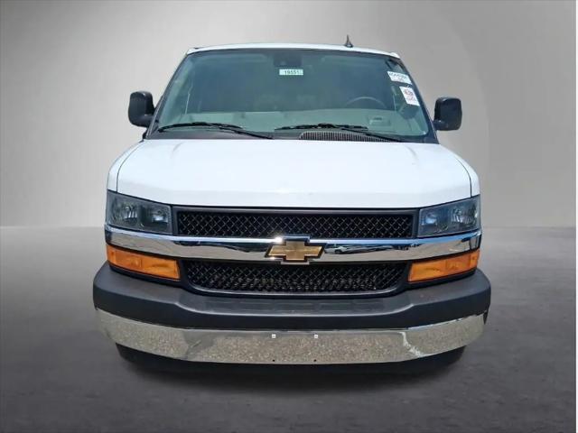 2025 Chevrolet Express Passenger RWD 3500 Extended Wheelbase LT