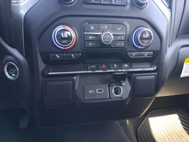 2022 Chevrolet Silverado 1500 4WD Crew Cab Short Bed RST