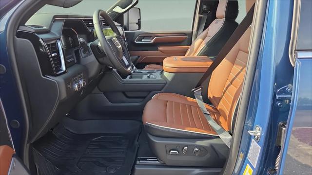 2026 GMC Sierra 2500HD Crew Cab, Standard Bed, Denali Ultimate, 4WD