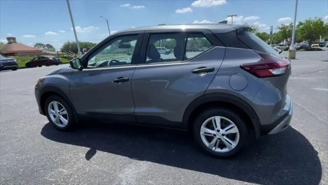 2025 Nissan Kicks S