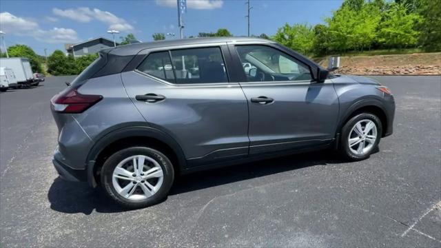 2025 Nissan Kicks S
