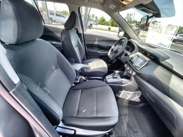 2025 Nissan Kicks S