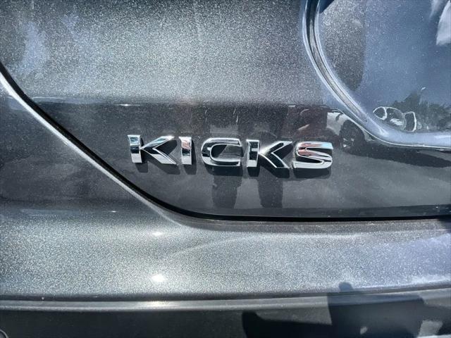 2025 Nissan Kicks S