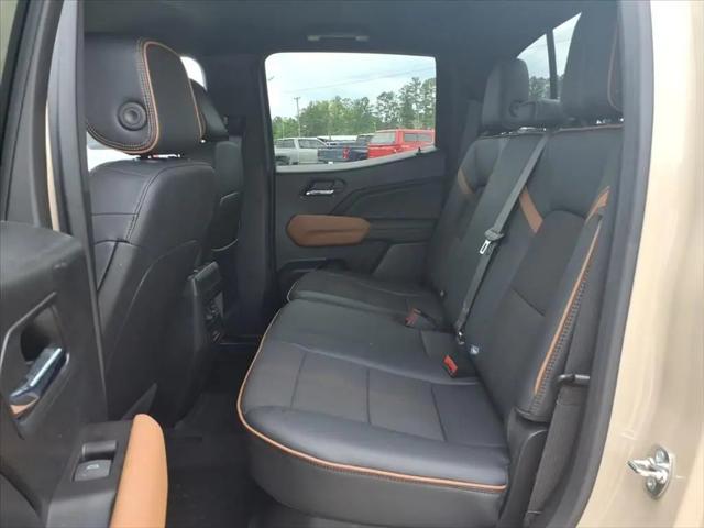 2024 GMC Canyon 4WD AT4