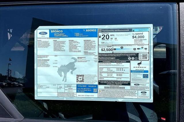 2026 Ford Bronco Base