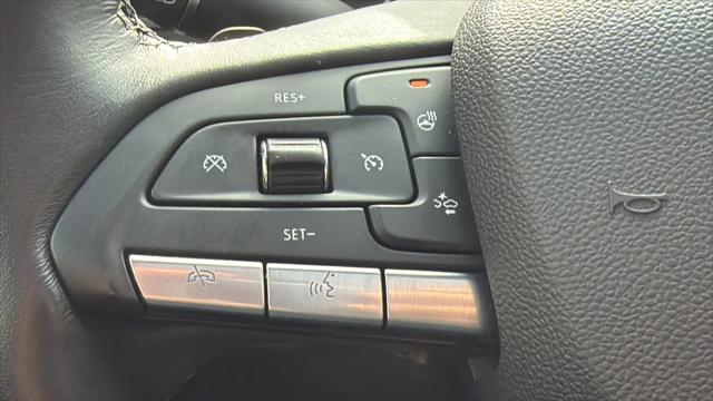 2022 Cadillac XT4 AWD Premium Luxury