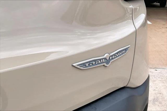 2017 Jeep Renegade Deserthawk 4x4