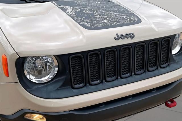 2017 Jeep Renegade Deserthawk 4x4