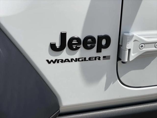 2025 Jeep Wrangler 4-Door Willys 4x4