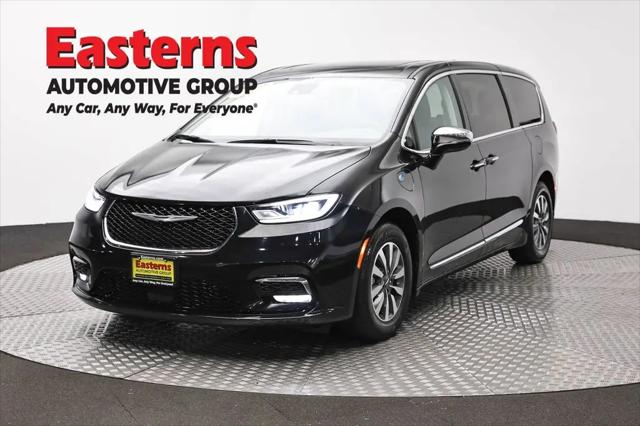 2023 Chrysler Pacifica Hybrid Limited for sale in Rosedale, MD