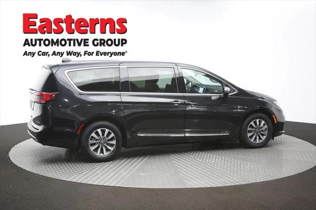 2023 Chrysler Pacifica Hybrid Limited