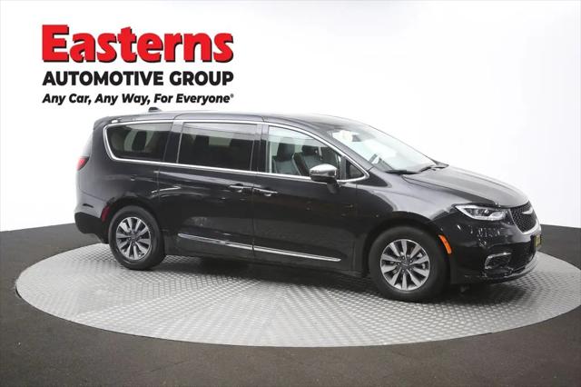 2023 Chrysler Pacifica Hybrid Limited