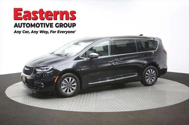 2023 Chrysler Pacifica Hybrid Limited