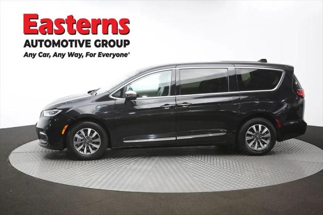 2023 Chrysler Pacifica Hybrid Limited