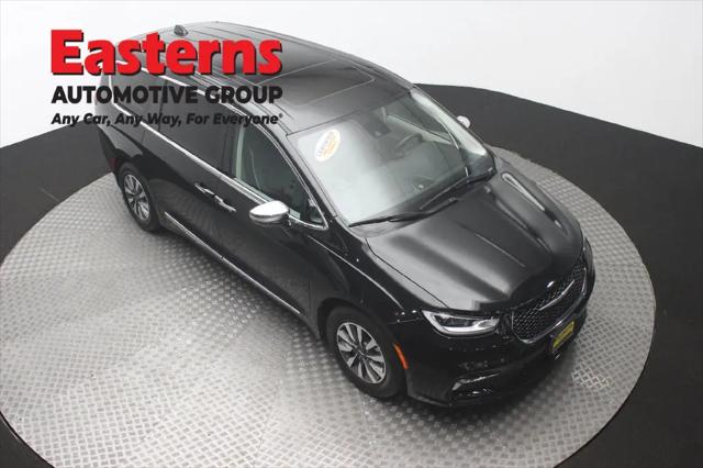 2023 Chrysler Pacifica Hybrid Limited