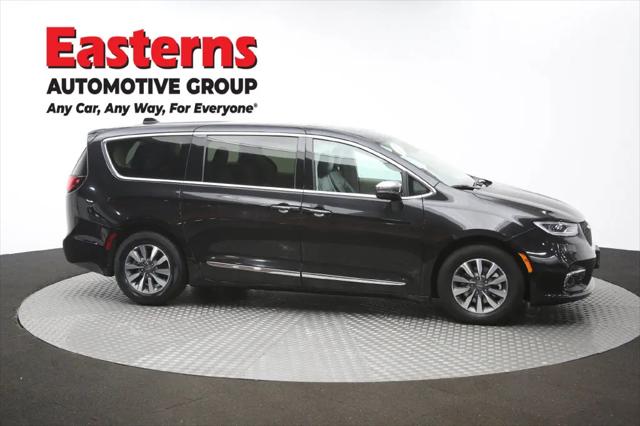 2023 Chrysler Pacifica Hybrid Limited