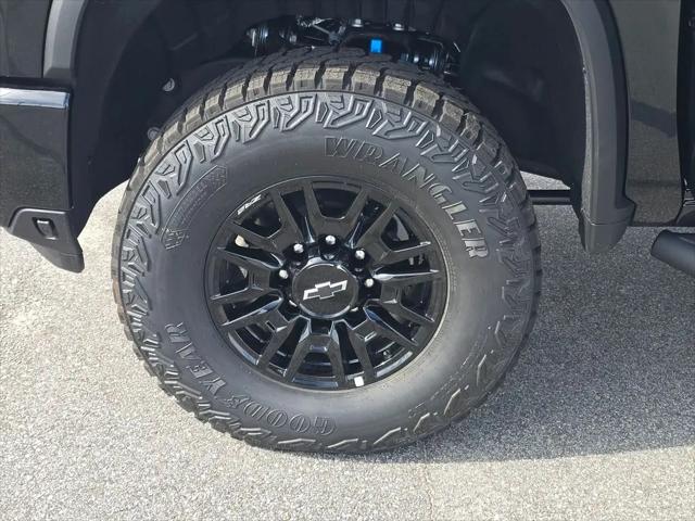 2026 Chevrolet Silverado 2500HD Crew Cab, Standard Bed, XR2, 4WD