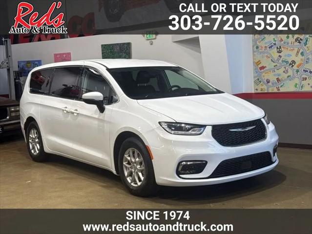 2023 Chrysler Pacifica Touring L for sale in Longmont, CO
