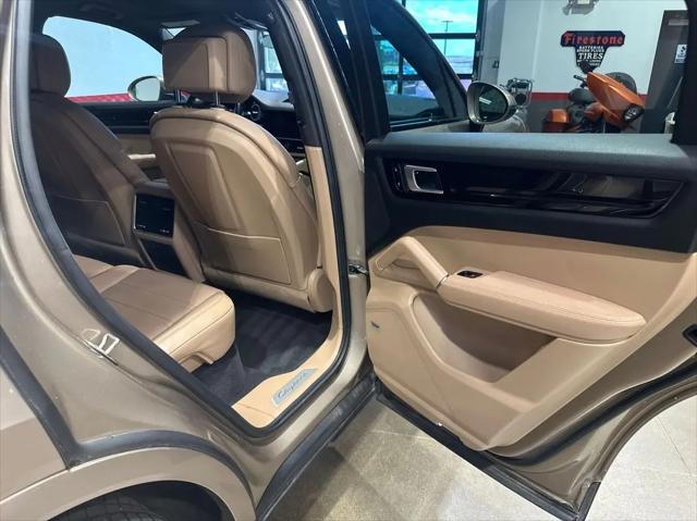 2019 Porsche Cayenne Cayenne